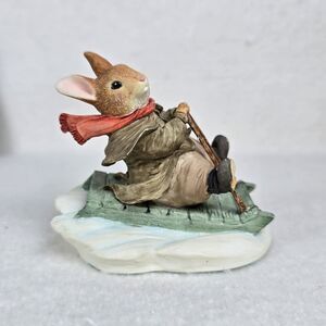 Foxwood Tales Villeroy & Boch Rue Rabbit Fun In The Snow FT16 1996 W Tin